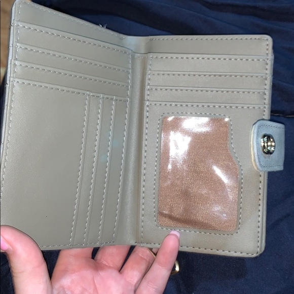 Grey wallet - Picture 2 of 5